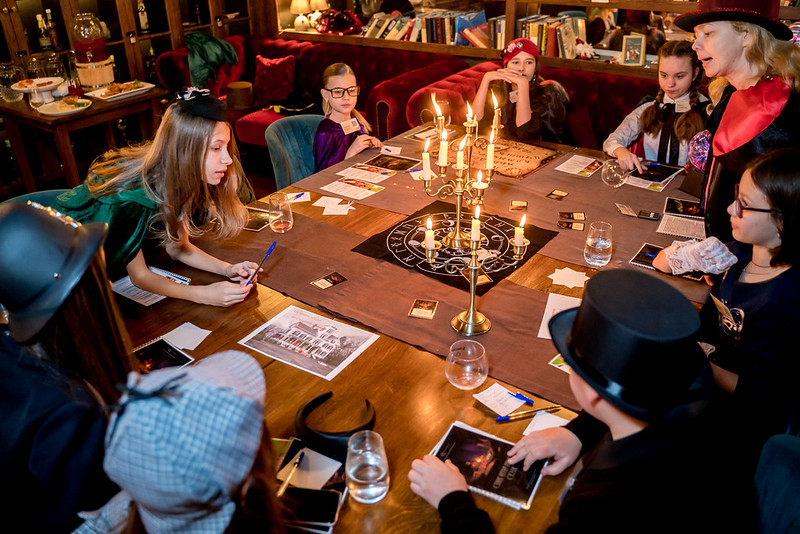 Как отметить 8 Марта в школе: праздничное украшение класса в Kemerovo