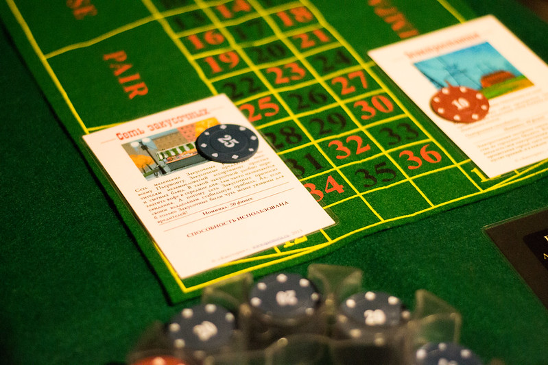 Ведущий развлекает гостей на корпоративе в Kemerovo