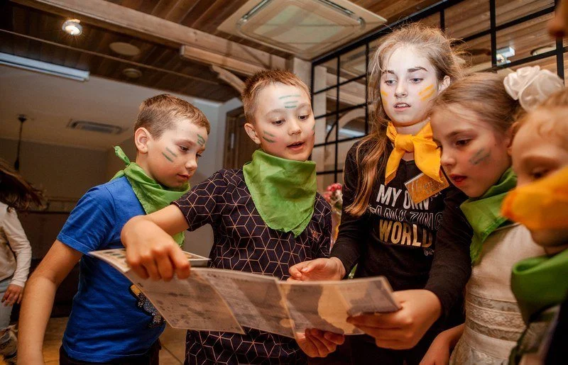 Quest for a teenager in Kemerovo.